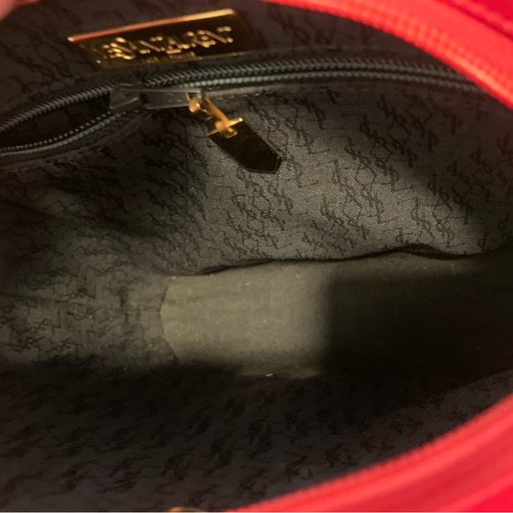 Yves Saint Laurent Aztec Medallion Red Leather Kelly Bag 1990s - Picture 4 of 8